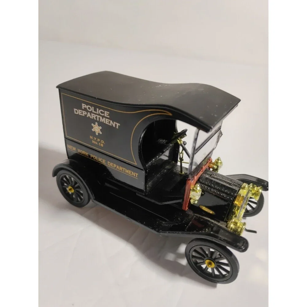 Ford Model T New York Police Department Paddy Wagon 1:24